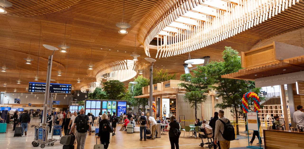 Emirates Airlines PDX  Terminal